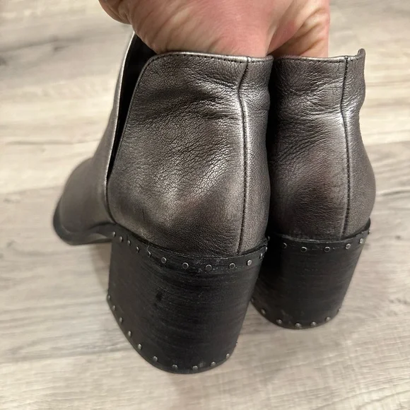 Vince Camuto ankle boots dark silver size 10 - Picture 7 of 9